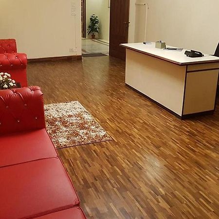 Greenleaf Apartment And Suites, Kalkaji Ню Делхи Екстериор снимка