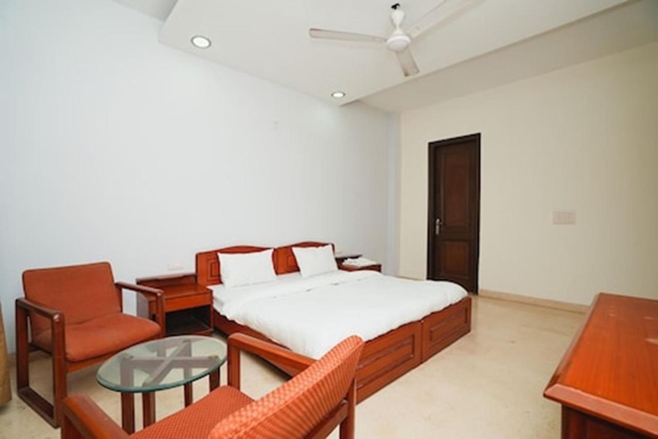 Greenleaf Apartment And Suites, Kalkaji Ню Делхи Екстериор снимка