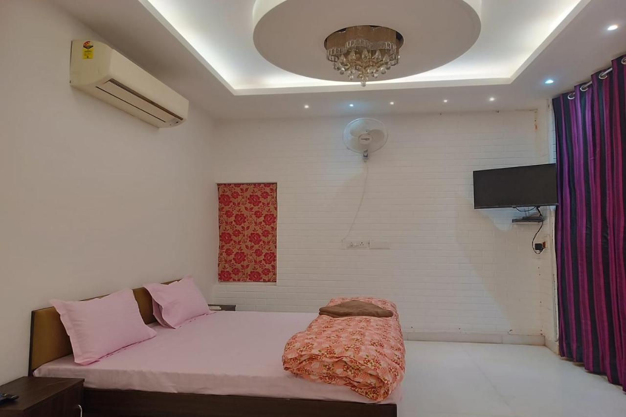 Greenleaf Apartment And Suites, Kalkaji Ню Делхи Екстериор снимка