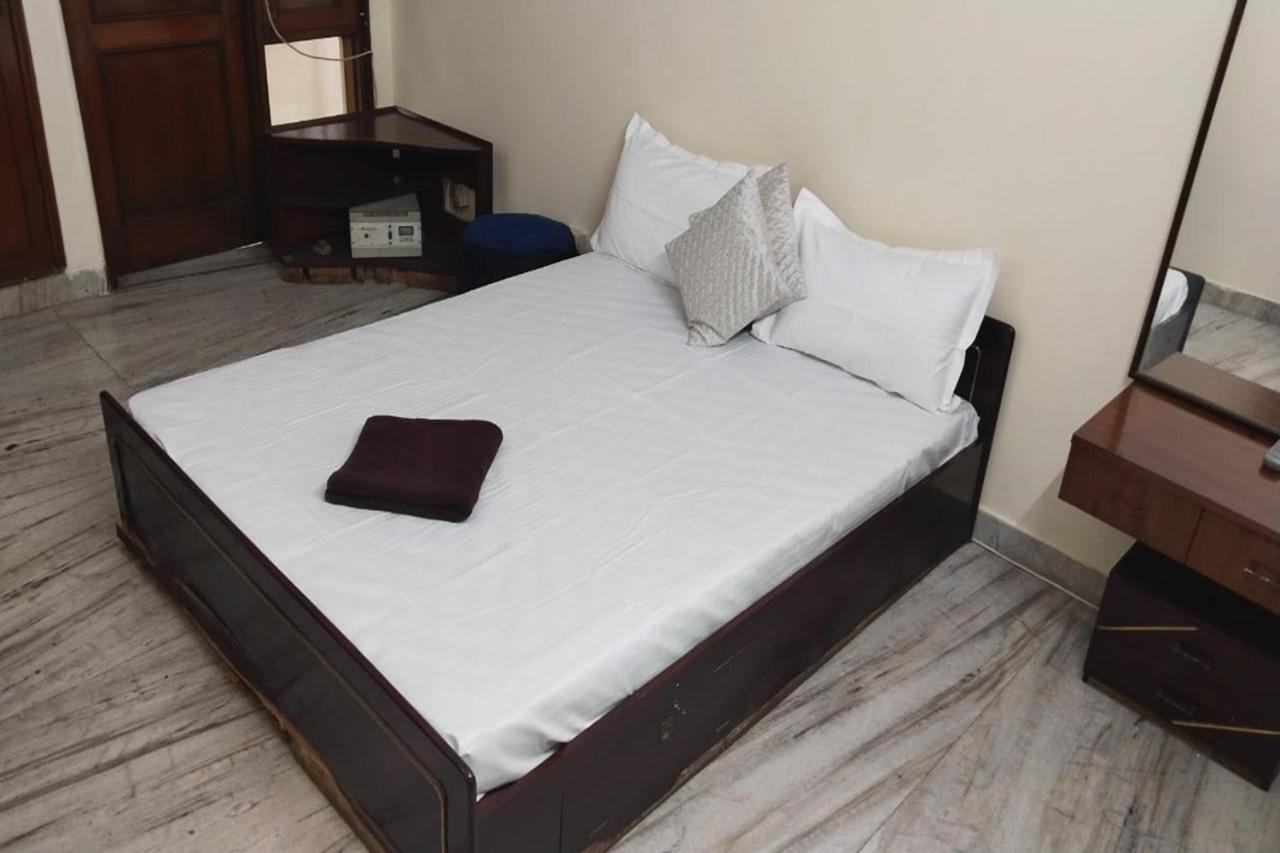 Greenleaf Apartment And Suites, Kalkaji Ню Делхи Екстериор снимка