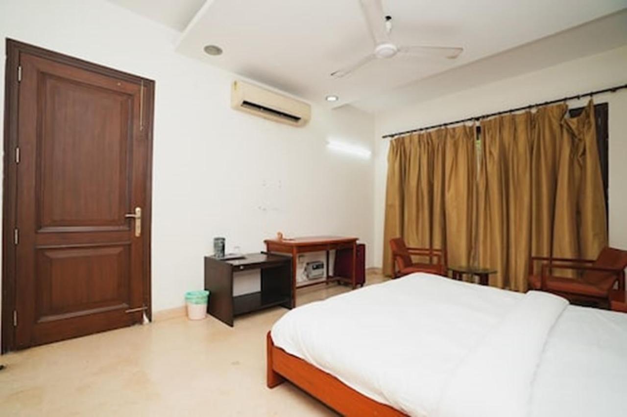 Greenleaf Apartment And Suites, Kalkaji Ню Делхи Екстериор снимка